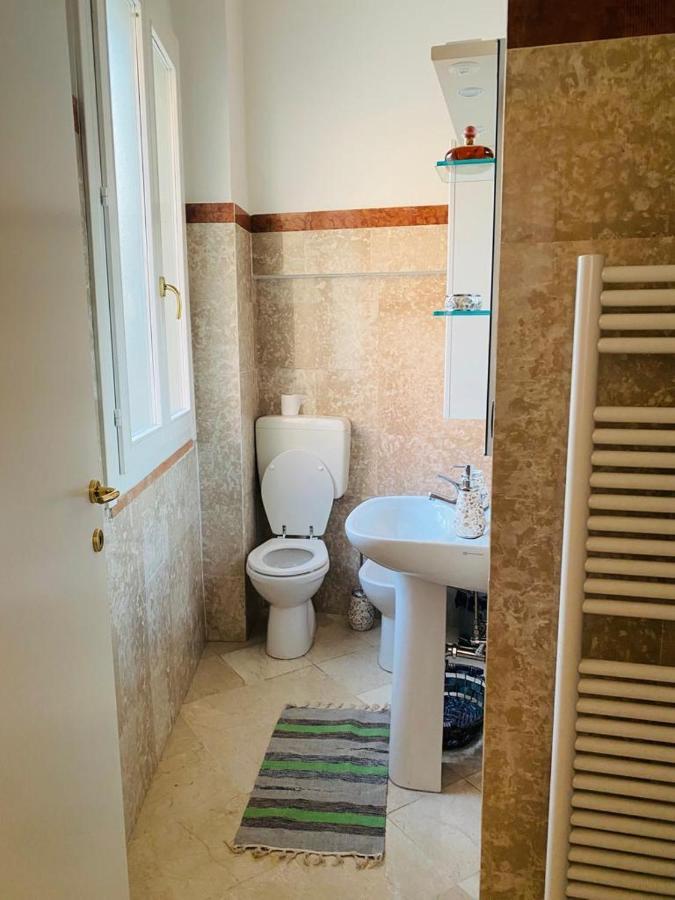 Veba Ferrara Centro Apartment Luaran gambar